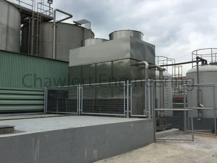 Evaporative water cooling tower